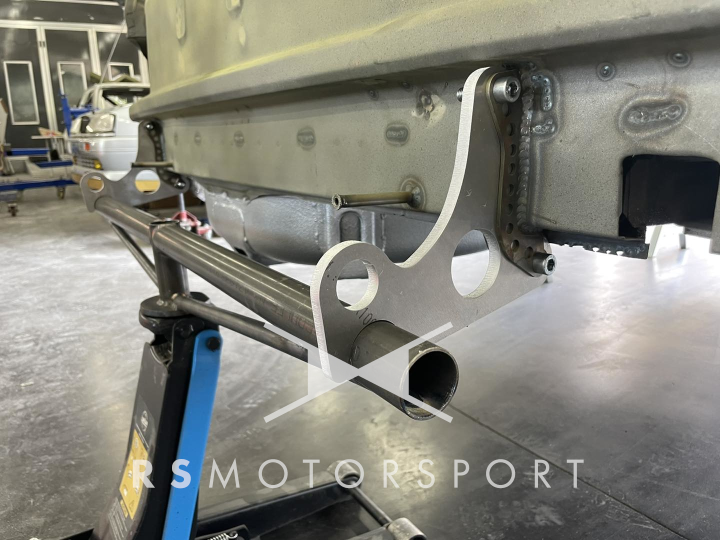 photo montage cric lève rapide arrière ford sierra cosworth rallye vhc