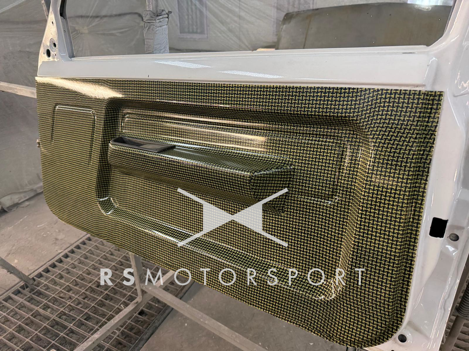 panneau de porte en kevlar carbone composite pour super 5 gt turbo rs motorsport