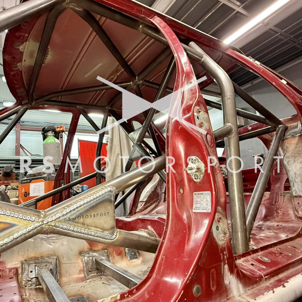 subaru rallye arceau de sécurité